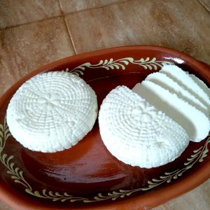 Адыгейский сыр (пригоден к обжарке)